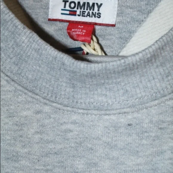 MUST GO ‼️Brand New Tommy Jean Sweater. Read Description 👇 - Picture 3 of 5
